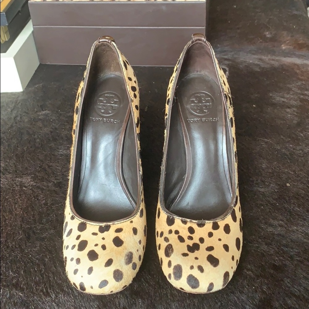 Tory Burch Leopard fur shoes